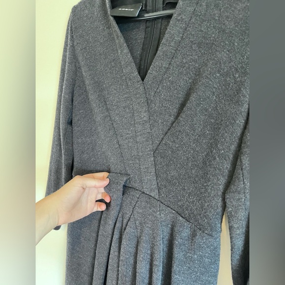 AKRIS Gray Wool 3/4 Sleeve Dress- Size US 6 - Picture 7 of 9